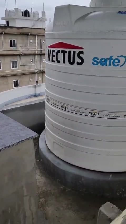 Rooftop water storage tank